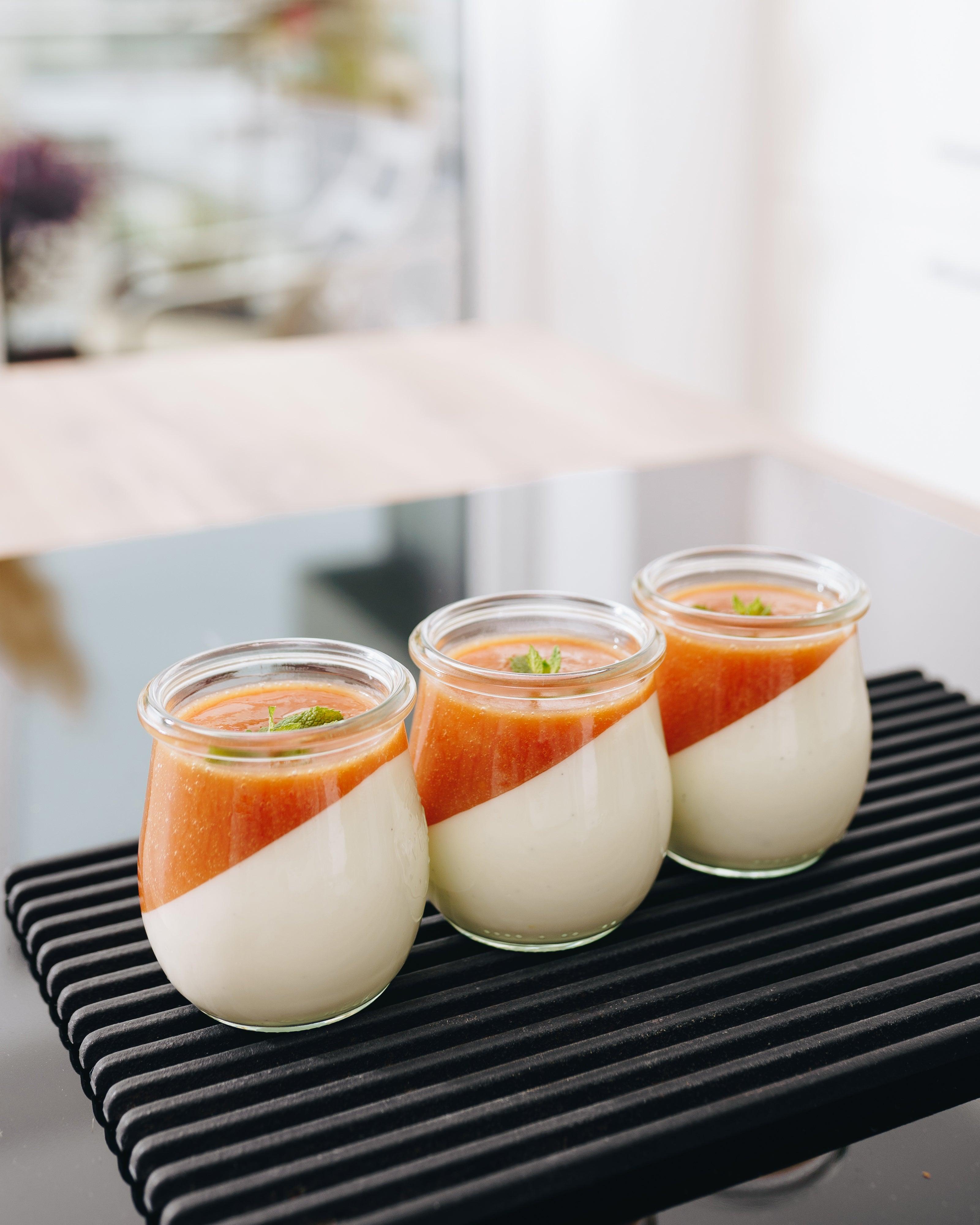 Piña Strawberry Joghurt Panna Cotta - Vejo